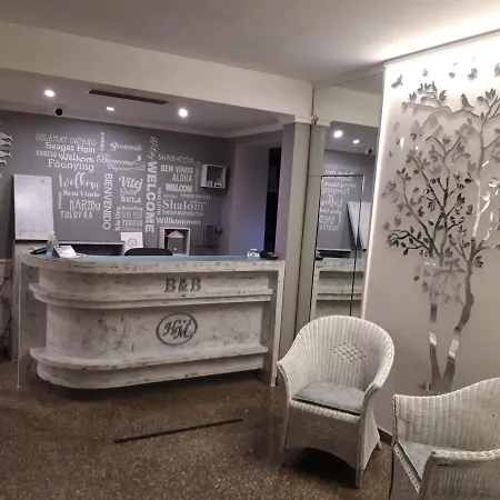 马里亚尼酒店 酒店