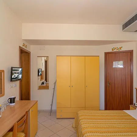 Mariani Hotel
