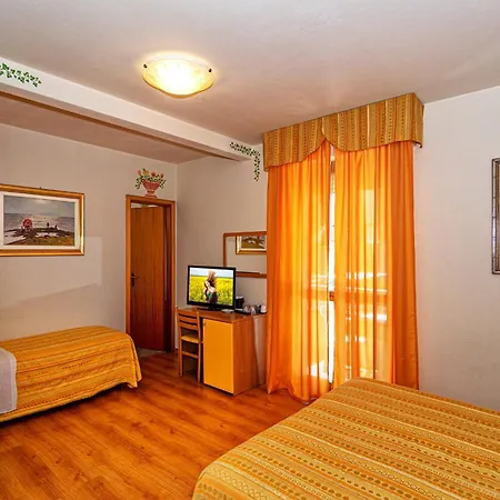 马里亚尼酒店 利多迪卡马约雷