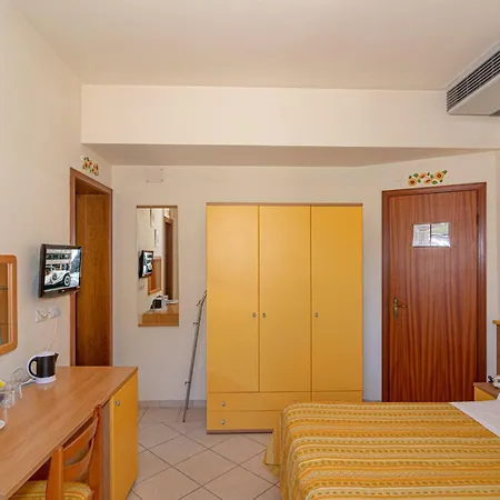 马里亚尼酒店 利多迪卡马约雷