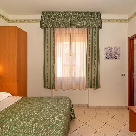 马里亚尼酒店 酒店 利多迪卡马约雷