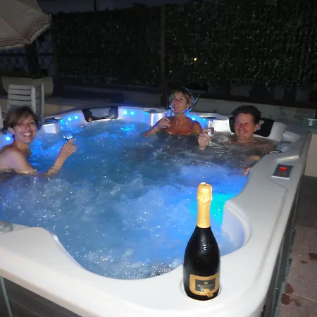 马里亚尼酒店 酒店